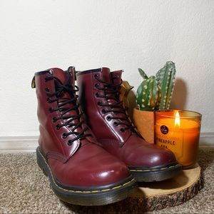 (SOLD) DR. MARTENS CHERRY RED 1460